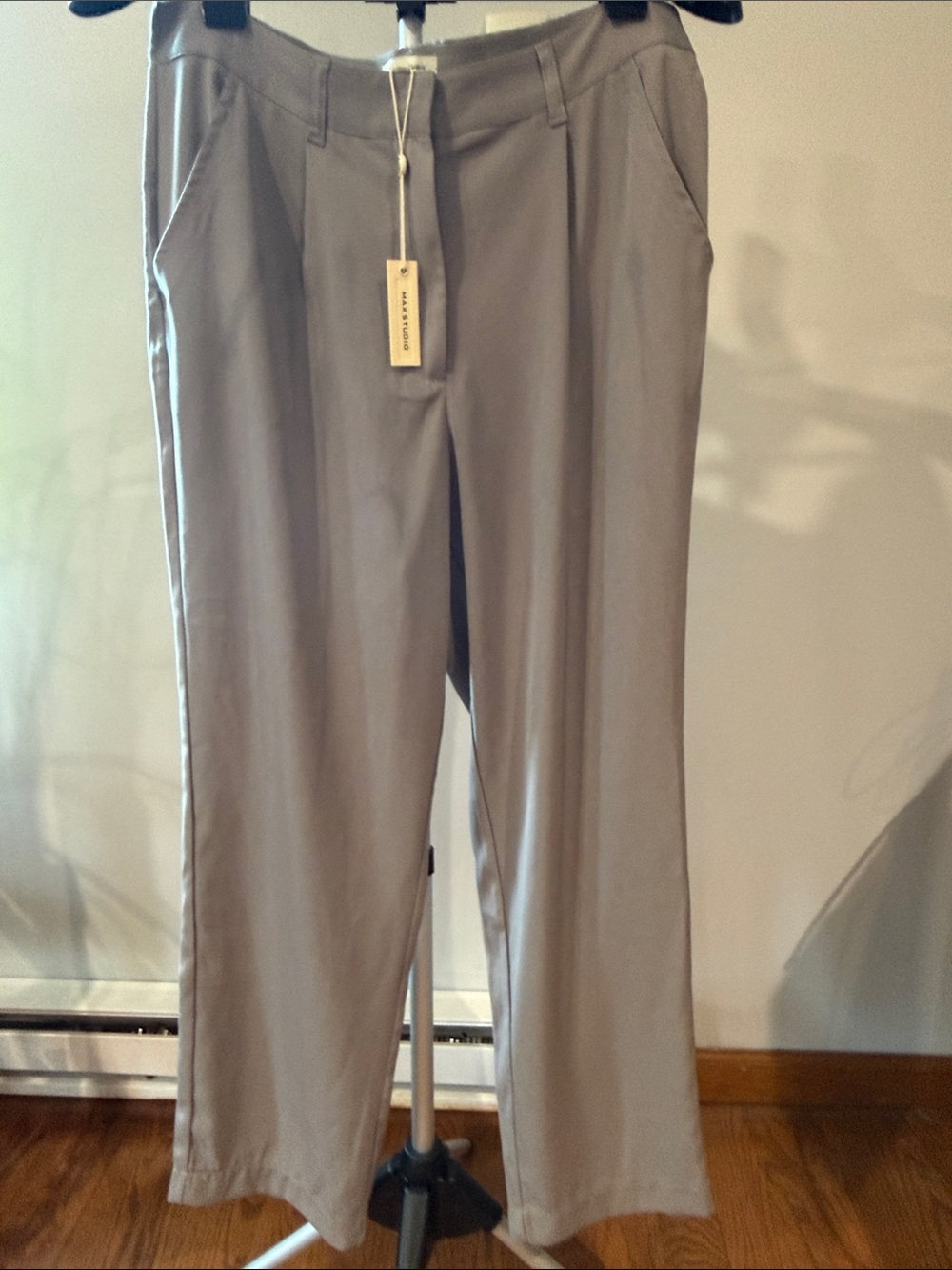 Women Max Studio Straight-Leg Chinos in Light Gray
